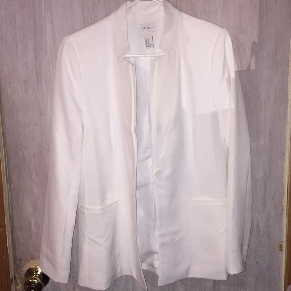 White Blazer 👔